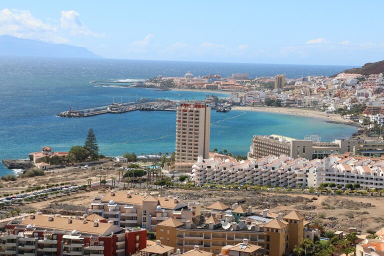 Plaje turistice din sudul insulei Tenerife